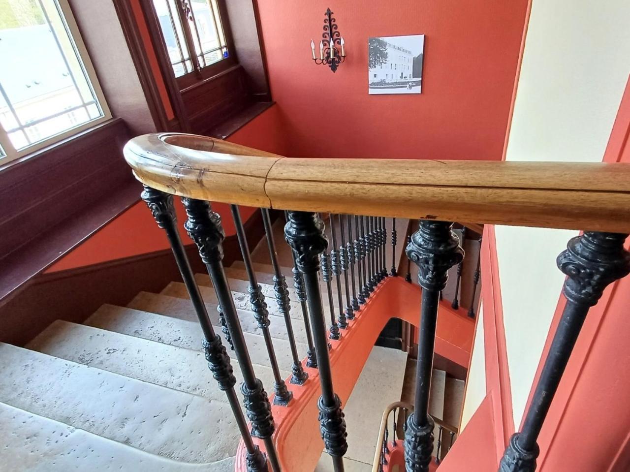 Grand Hotel De Bourbon-Lancy - Spa Et Restaurant - Logis Eksteriør billede