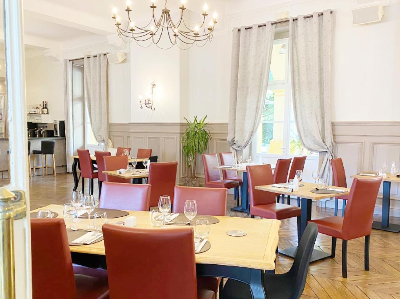 Grand Hotel De Bourbon-Lancy - Spa Et Restaurant - Logis Eksteriør billede