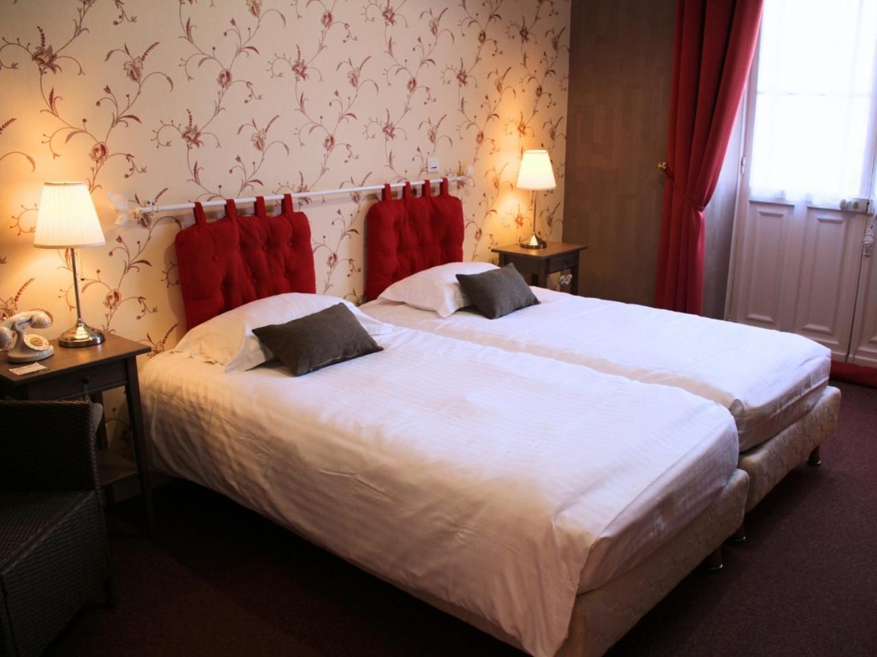 Grand Hotel De Bourbon-Lancy - Spa Et Restaurant - Logis Eksteriør billede