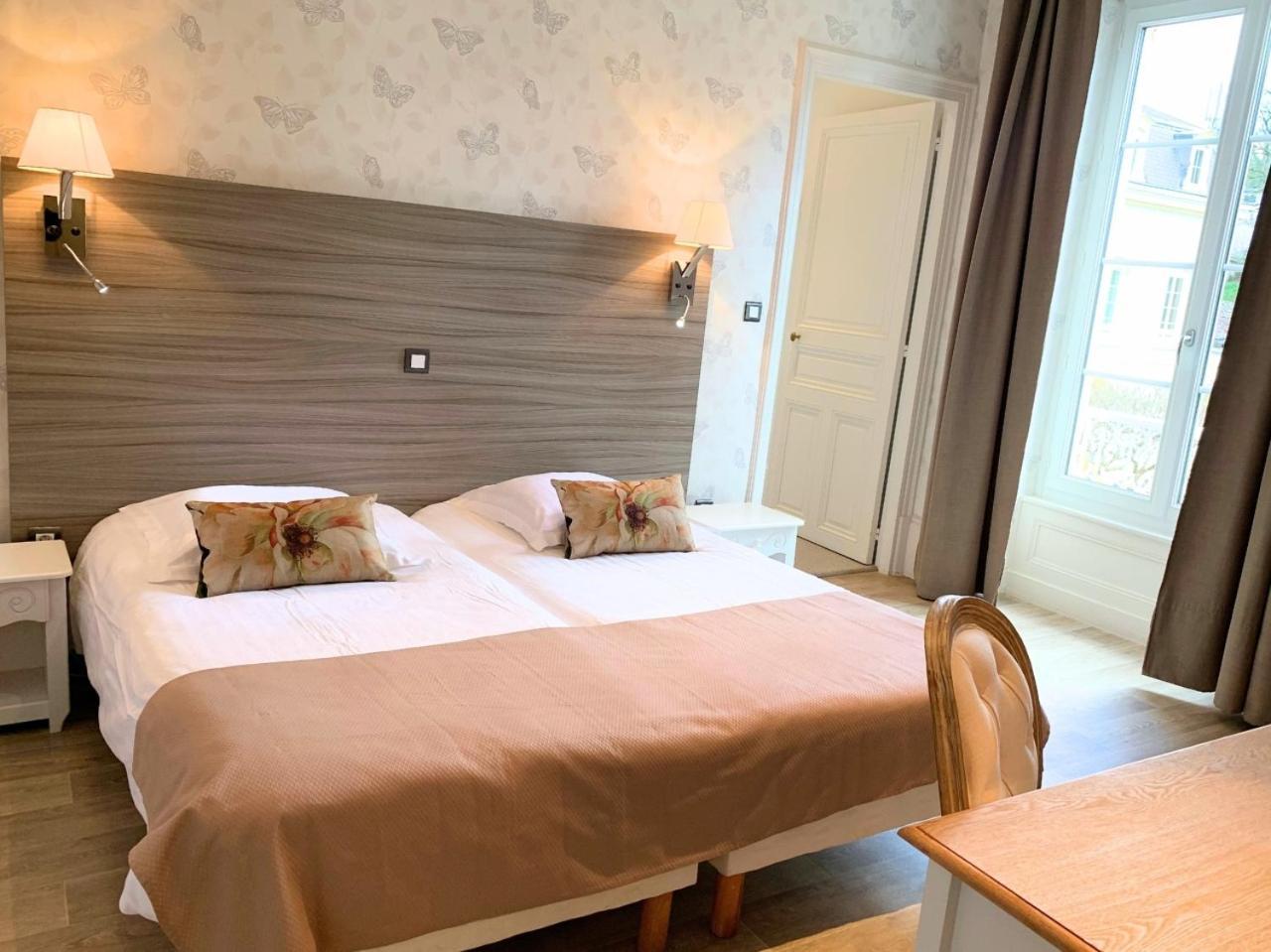 Grand Hotel De Bourbon-Lancy - Spa Et Restaurant - Logis Eksteriør billede