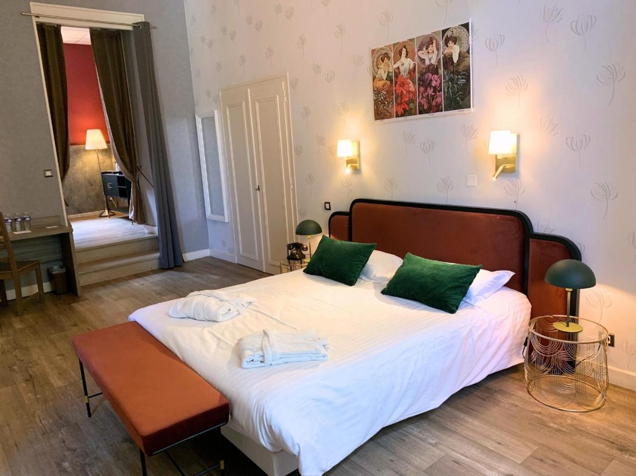 Grand Hotel De Bourbon-Lancy - Spa Et Restaurant - Logis Eksteriør billede