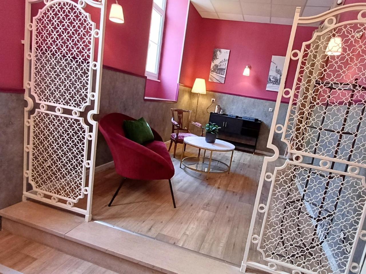 Grand Hotel De Bourbon-Lancy - Spa Et Restaurant - Logis Eksteriør billede